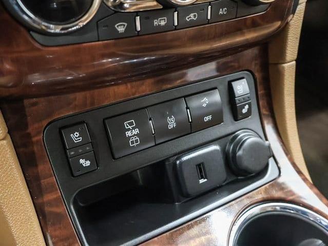 Photo of 2016 Sparkling Silver Metallic Buick Enclave