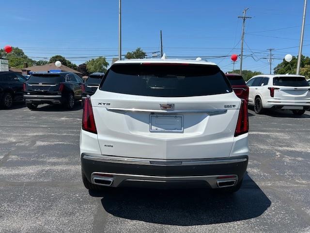 Photo of 2025 Crystal White Tri-Coat Cadillac XT5