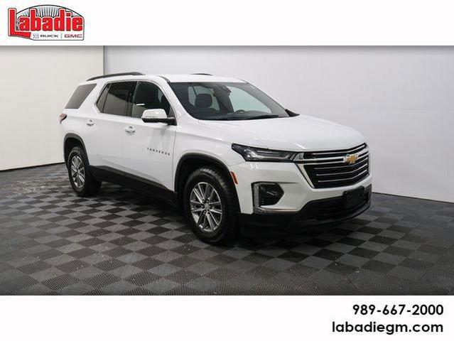 Photo of 2023 Summit White Chevrolet Traverse