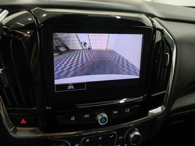 Photo of 2023 Summit White Chevrolet Traverse