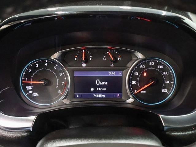 Photo of 2023 Summit White Chevrolet Traverse