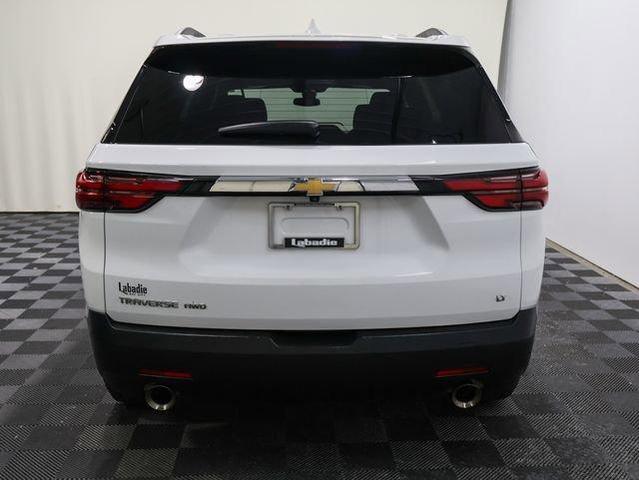 Photo of 2023 Summit White Chevrolet Traverse