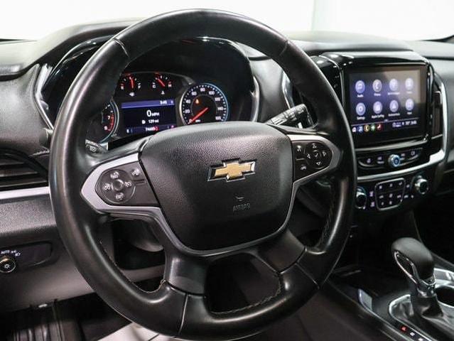 Photo of 2023 Summit White Chevrolet Traverse