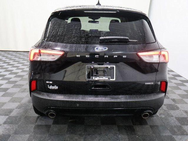 Photo of 2022 Black Ford Escape