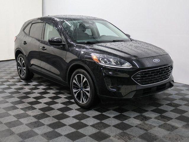 Photo of 2022 Black Ford Escape