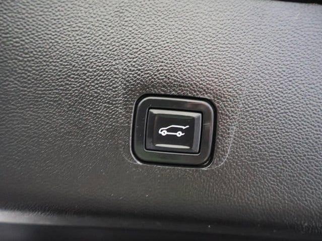 Photo of 2021 Mosaic Black Metallic Chevrolet Traverse