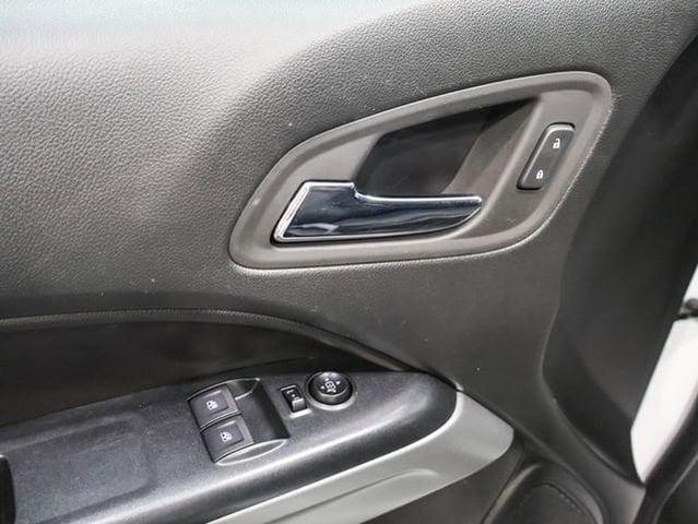 Photo of 2022 Summit White Chevrolet Colorado
