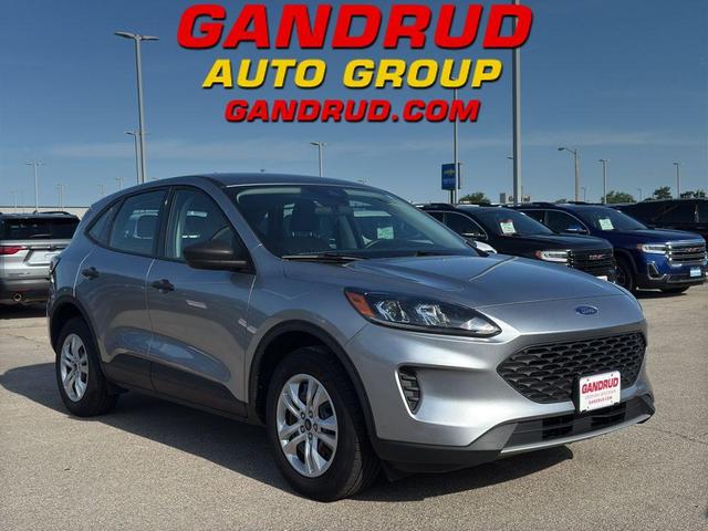 Photo of 2022 Iconic Silver Metallic Ford Escape