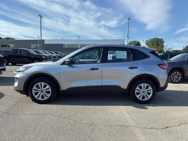 Photo of 2022 Iconic Silver Metallic Ford Escape