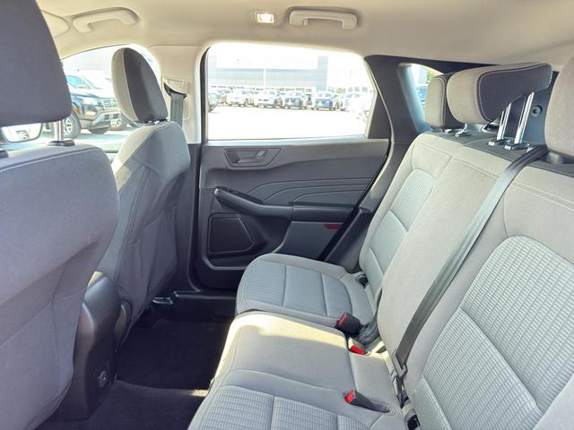 Photo of 2022 Iconic Silver Metallic Ford Escape