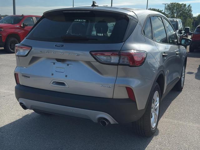 Photo of 2022 Iconic Silver Metallic Ford Escape