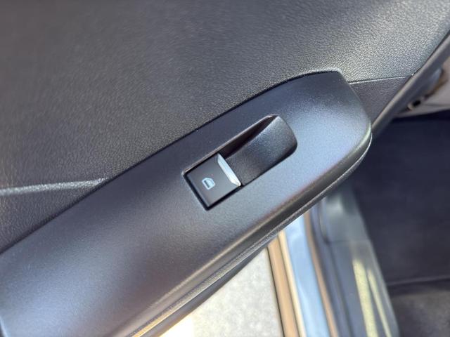 Photo of 2022 Iconic Silver Metallic Ford Escape