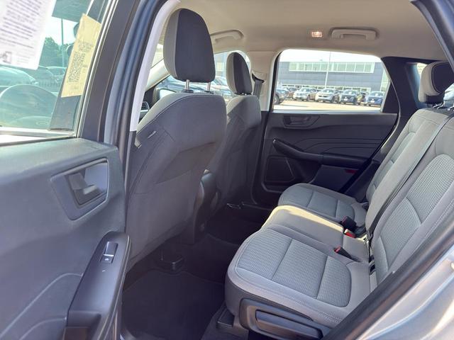 Photo of 2022 Iconic Silver Metallic Ford Escape