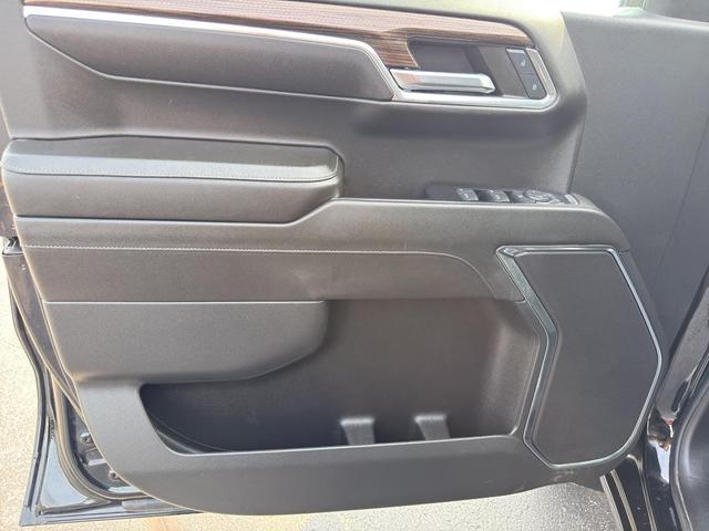 Photo of 2024 Black Chevrolet Silverado 1500