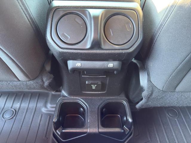 Photo of 2019 Sting Gray Clearcoat Jeep Wrangler Unlimited