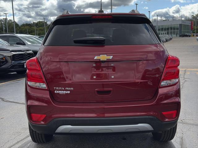 Photo of 2022 Crimson Metallic Chevrolet Trax
