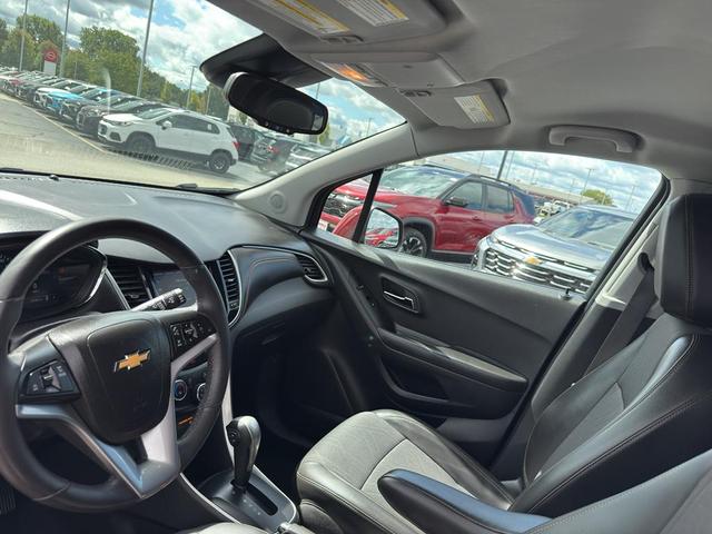 Photo of 2022 Crimson Metallic Chevrolet Trax
