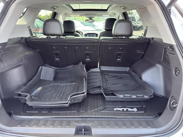 Photo of 2022 Summit White GMC Terrain