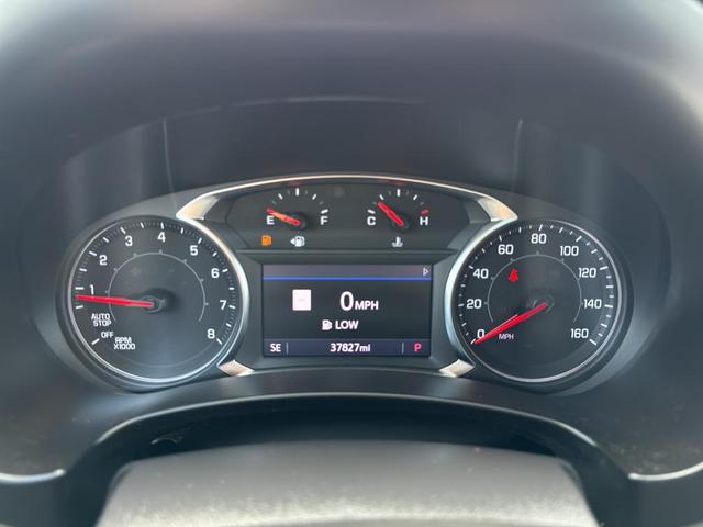 Photo of 2022 Summit White GMC Terrain