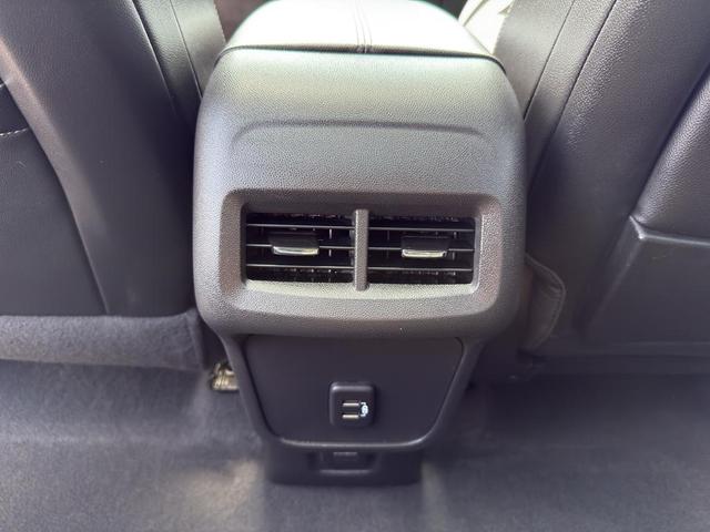 Photo of 2022 Summit White GMC Terrain