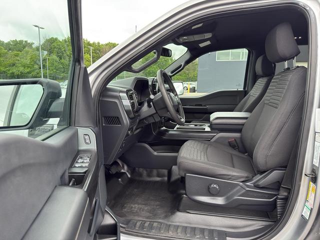 Photo of 2022 Iconic Silver Metallic Ford F-150