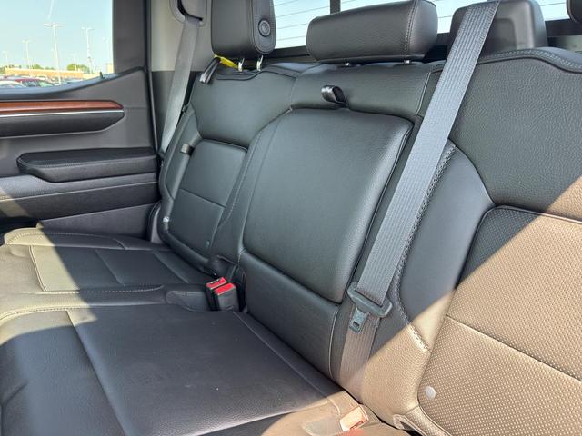 Photo of 2022 Pacific Blue Metallic GMC Sierra 1500