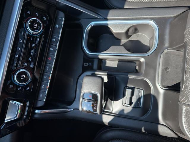 Photo of 2022 Pacific Blue Metallic GMC Sierra 1500