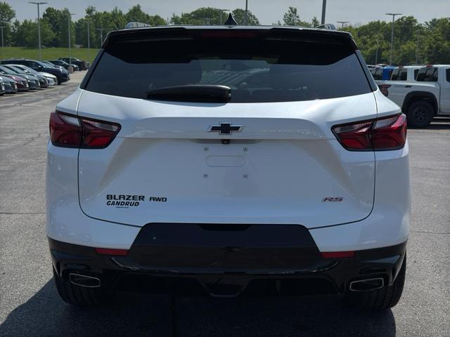 Photo of 2022 Iridescent Pearl Tricoat Chevrolet Blazer