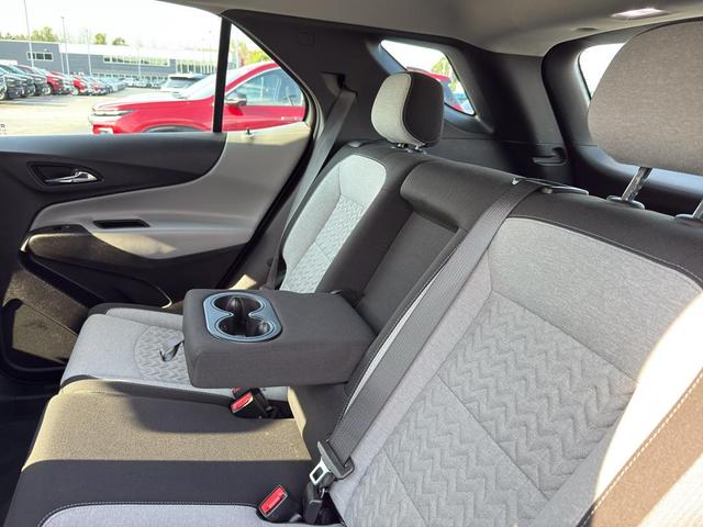 Photo of 2024 Summit White Chevrolet Equinox