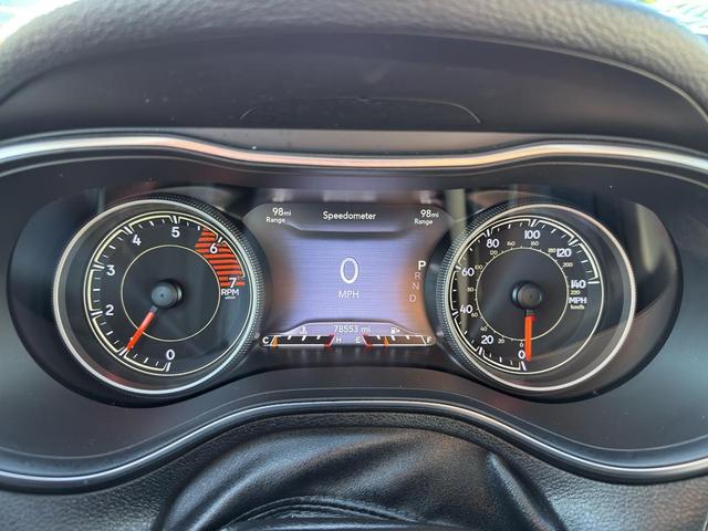 Photo of 2019 Bright White Clearcoat Jeep Cherokee