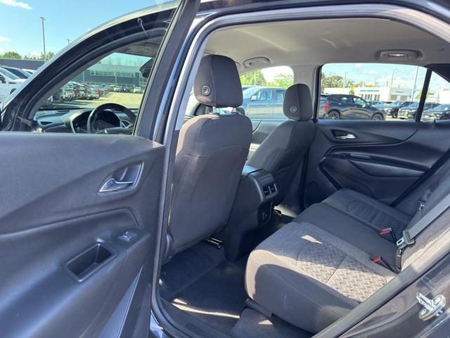 Photo of 2022 Gray Chevrolet Equinox
