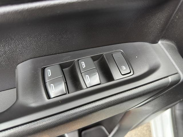 Photo of 2024 Summit White GMC Sierra 1500