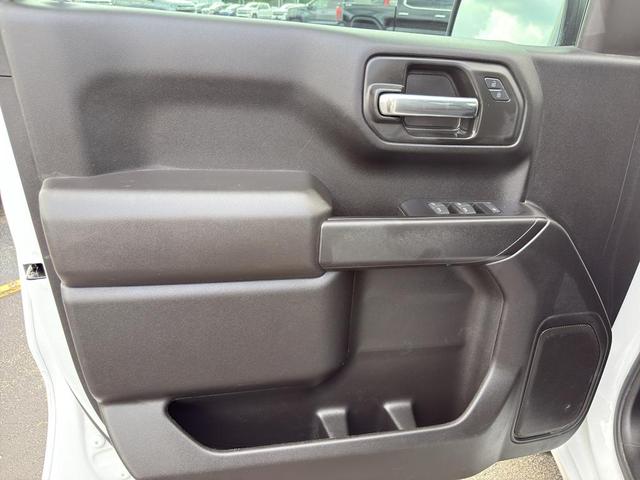Photo of 2024 Summit White GMC Sierra 1500