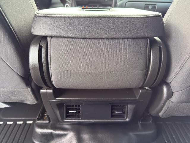 Photo of 2024 Summit White GMC Sierra 1500