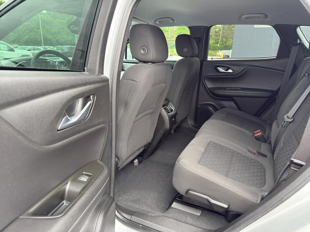Photo of 2022 Silver Ice Metallic Chevrolet Blazer