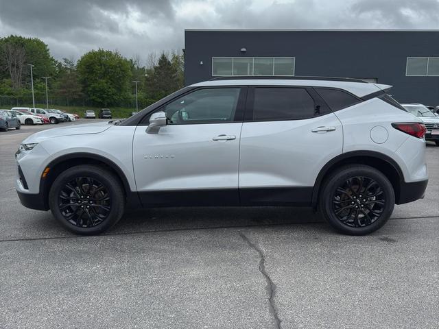Photo of 2022 Silver Ice Metallic Chevrolet Blazer