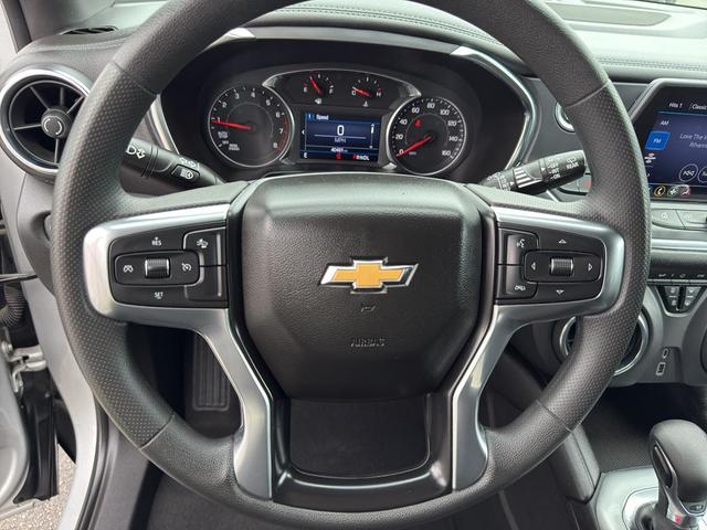 Photo of 2022 Silver Ice Metallic Chevrolet Blazer