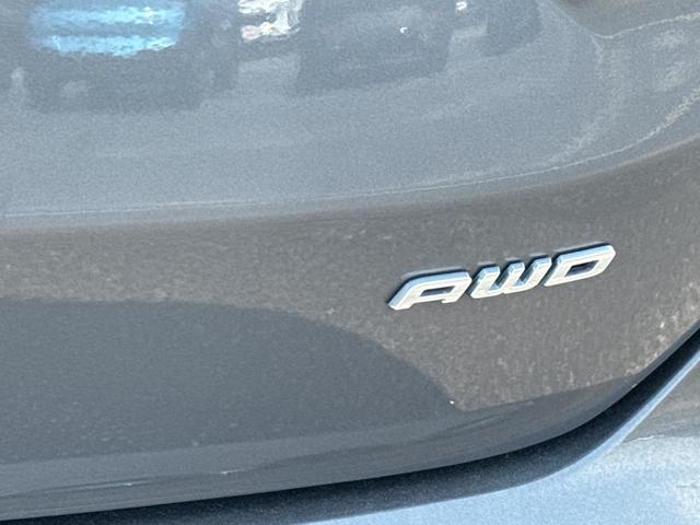 Photo of 2022 Carbonized Gray Metallic Ford Edge