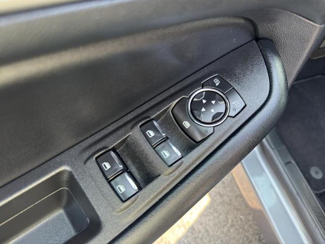 Photo of 2022 Carbonized Gray Metallic Ford Edge