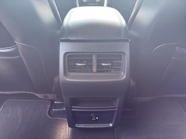 Photo of 2022 Carbonized Gray Metallic Ford Edge
