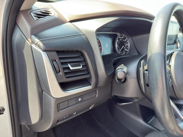 Photo of 2023 Brilliant Silver Metallic Nissan Rogue
