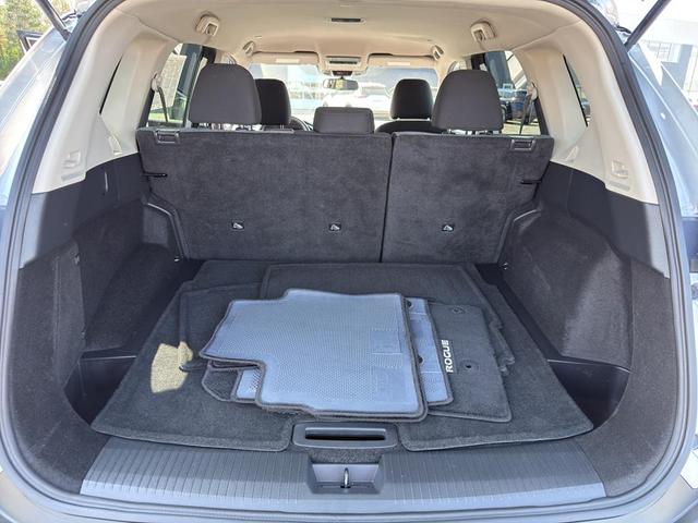 Photo of 2023 Brilliant Silver Metallic Nissan Rogue