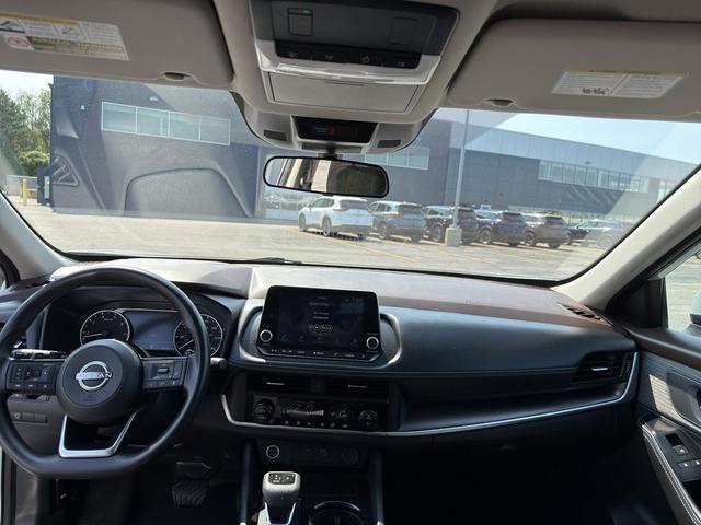 Photo of 2023 Brilliant Silver Metallic Nissan Rogue