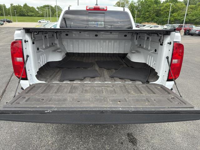 Photo of 2019 Summit White Chevrolet Colorado