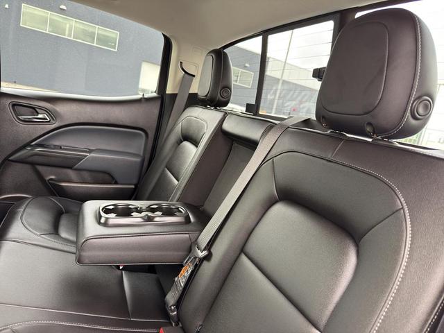 Photo of 2019 Summit White Chevrolet Colorado