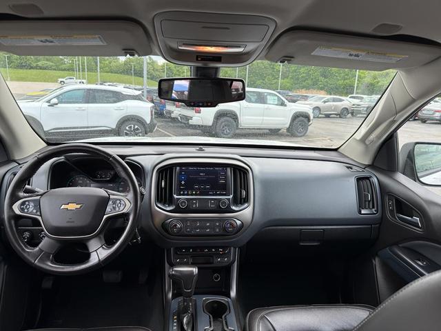 Photo of 2019 Summit White Chevrolet Colorado
