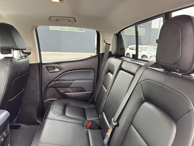 Photo of 2019 Summit White Chevrolet Colorado