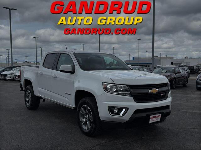 Photo of 2019 Summit White Chevrolet Colorado