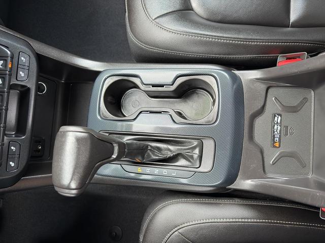 Photo of 2019 Summit White Chevrolet Colorado
