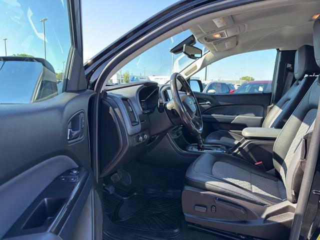 Photo of 2016 Black Chevrolet Colorado
